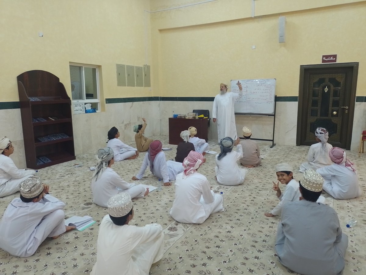 Khamila_Mosque's tweet photo. جانب من حصة العقيدة التي قدمها الدكتور المتميز ✨ عبدالله الريامي . https://t.co/dRLorCXfug
