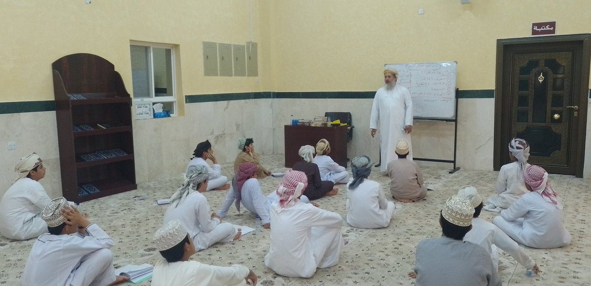 Khamila_Mosque's tweet photo. جانب من حصة العقيدة التي قدمها الدكتور المتميز ✨ عبدالله الريامي . https://t.co/dRLorCXfug