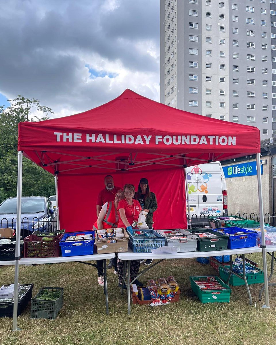 Maryhill Housing (@maryhillhousing) on Twitter photo It's Wednesday again already which means it's free pop-up shop day! Our friends from <a href="/TheHFGlasgow/">The Halliday Foundation</a> will be at Community @ Maryhill (base of 29 Glenavon Road) from 1pm today to provide:
π fresh fruit and veg
π₯« tinned goods
π bread
π and other essential items It's Wednesday again already which means it's free pop-up shop day! Our friends from <a href="/TheHFGlasgow/">The Halliday Foundation</a> will be at Community @ Maryhill (base of 29 Glenavon Road) from 1pm today to provide:
π fresh fruit and veg
π₯« tinned goods
π bread
π and other essential items