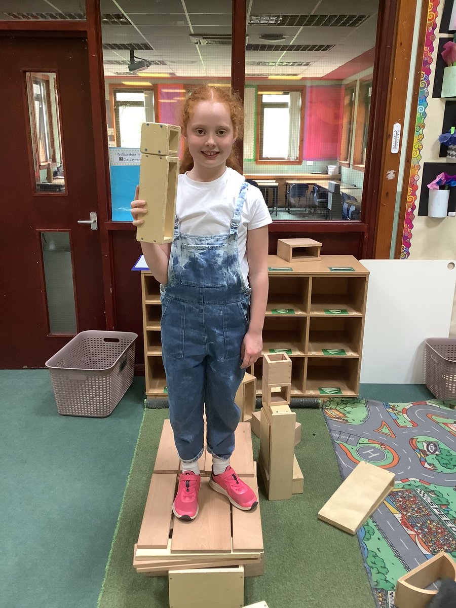 “Look I’m the Statue Of Liberty!” 🗽