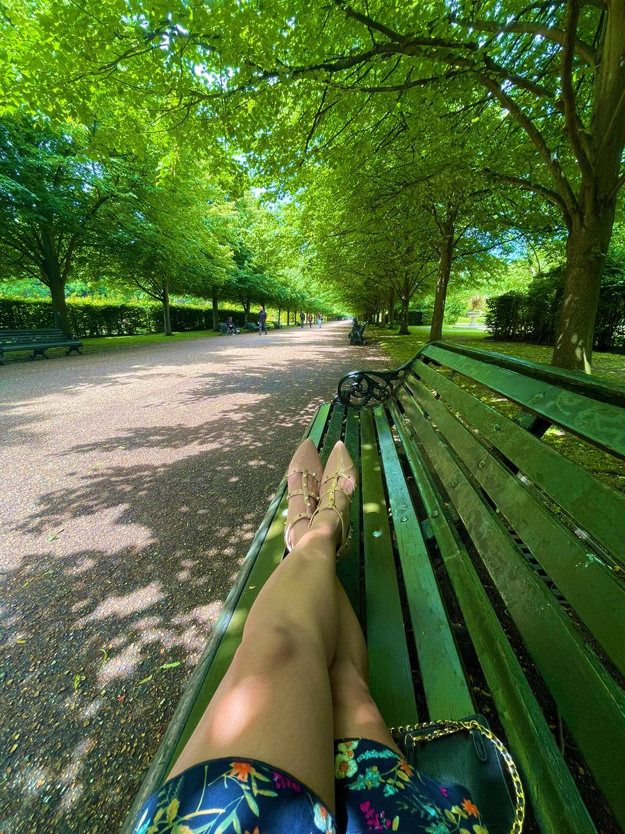ravbillan's tweet photo. #PressingPause 😍
I love Regents Park so much. It is my fav of @theroyalparks A quiet moment to myself surrounded by this gorgeous greenery is just pure bliss & like a power up 💚 https://t.co/YPtwGCyO83
