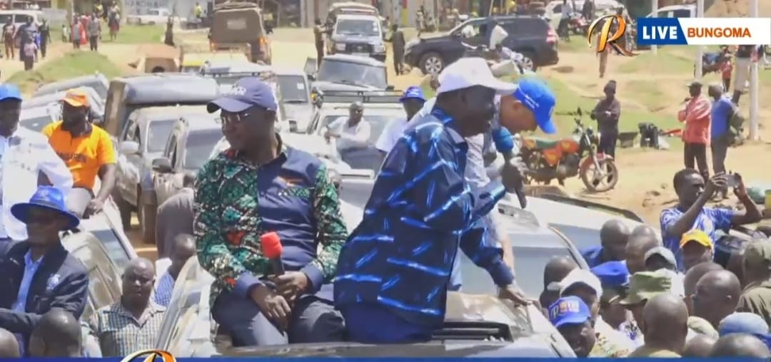 ExcellencyArap's tweet photo. Dp Ruto
Uhuru Kenyatta
Who will you choose as your incoming President in the coming polls?

Dp Ruto = retweet 🔁

Raila Odinga = Like ❤️ https://t.co/CnmV7VJOCh