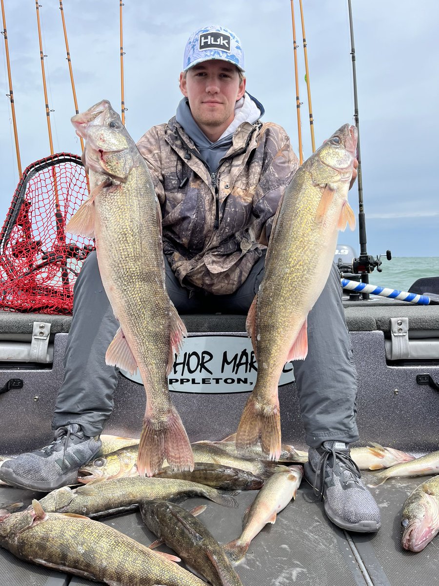 Walleye Wednesday 🐟

Congrats to team members Devin and Tanner on their awesome fish.