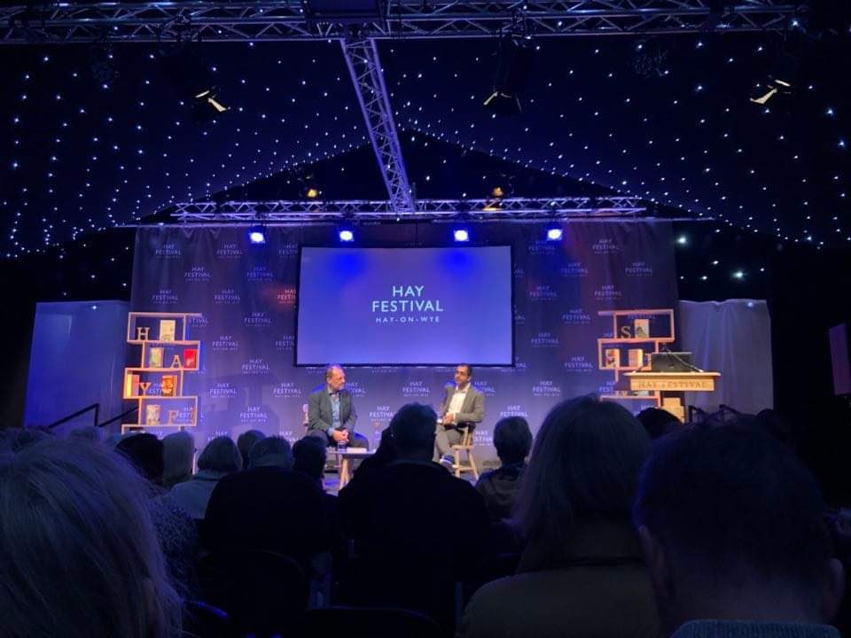Party under the stars. Thank you <a href="/hayfestival/">Hay Festival</a> and ⁦<a href="/sameerahim/">Sameer Rahim</a>⁩ for a wonderfully enjoyable discussion of #FreightDogs