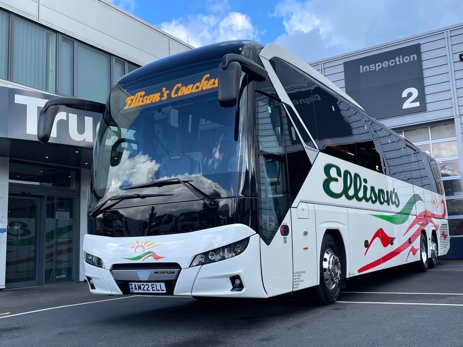 MAN Truck & Bus UK on Twitter ".⁦Ellisonscoaches⁩ of Ashton Keynes