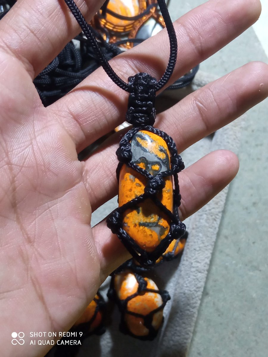 SintiaAti's tweet photo. Available for sale
#bumblebeejasper #wirewrape #pendant #handmadejewelry https://t.co/I2lPsgOoKJ