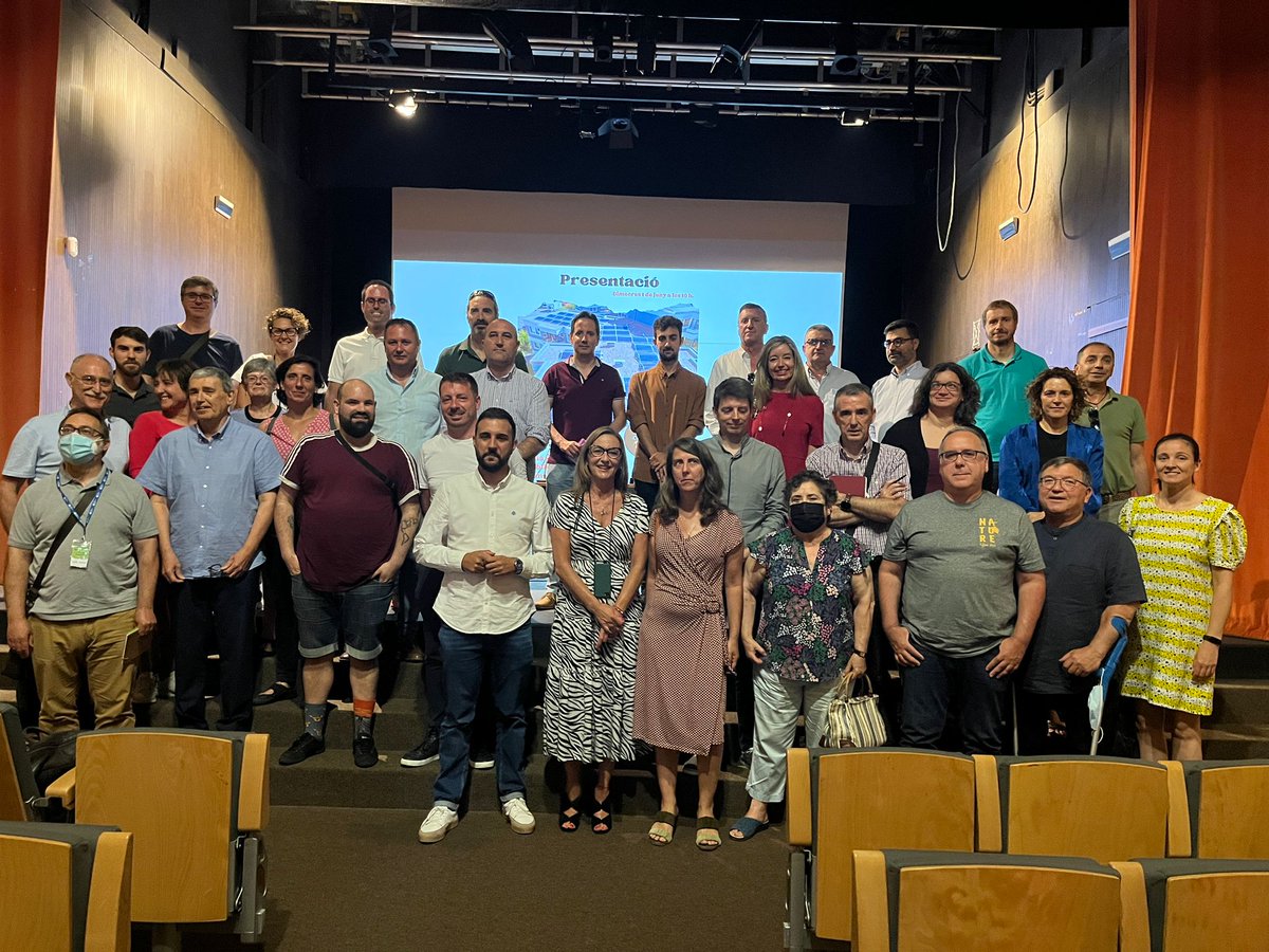 <a href="/dipvalencia/">Diputació de València</a> presenta a #Foios la Guia de Comunitats Energètiques Locals 🌏

📚 Es tracta d'una eina formativa que ajudarà els municipis a avançar cap a un model energètic més sostenible 

📲 bityl.co/CTYR