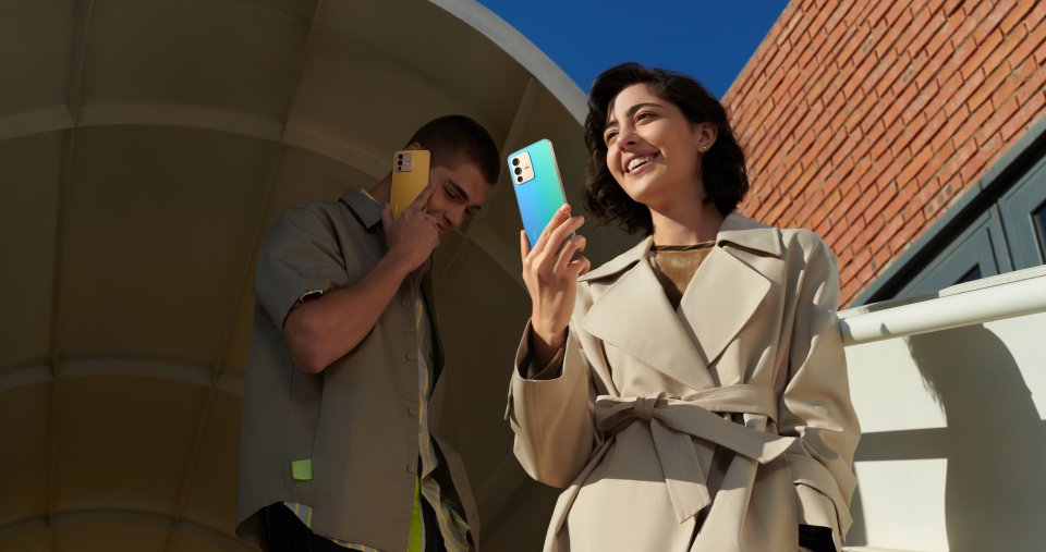 vivomobile_fr's tweet photo. La magie de l'ingénierie : comment vivo a créé la finition unique du V23 5G, qui change de couleur ✨

Pour en savoir plus sur cette innovation unique 👉 https://t.co/qVtkFE39Gw 

#vivoV23 https://t.co/6jBmrwaYul