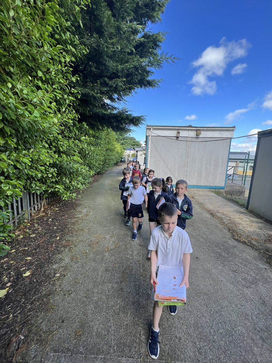 scoilnaomhbride's tweet photo. Senior Infants starting off Active Month with a nature walk and mini beast hunt! ๐ท ๐ #keepactive #activemonth @ActiveFlag https://t.co/Cvcpj5nkrF
