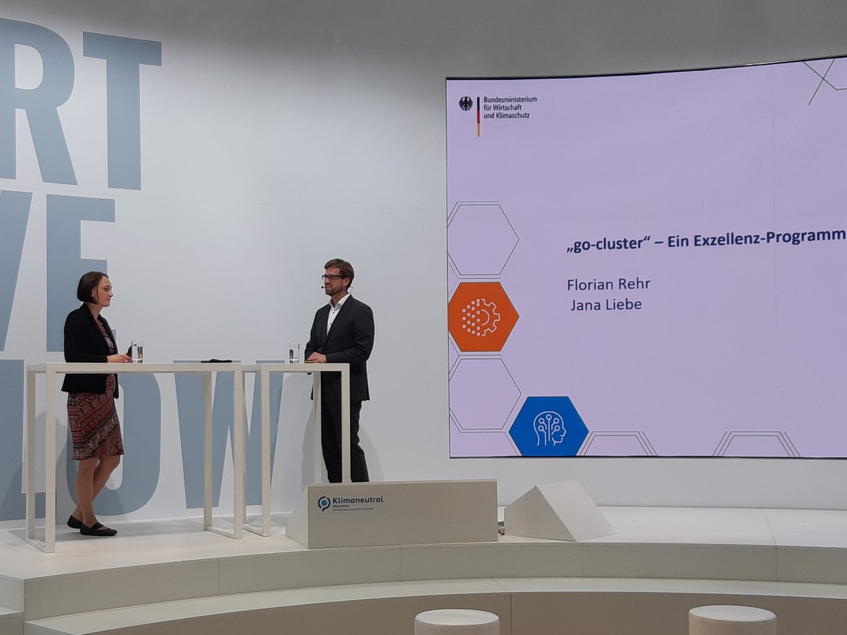 #exzellentvernetzt: <a href="/florian_rehr/">Florian Rehr</a> @gocluster_bmwk und <a href="/JanaLiebe/">Je suis moi</a> @ThEEN_eV präsentieren “go-cluster“, das Exzellenz-Programm mit Mehrwert, am Stand des @BMWK auf der <a href="/hannover_messe/">HANNOVER MESSE</a>. Alle Infos zum Programm 👉 clusterplattform.de