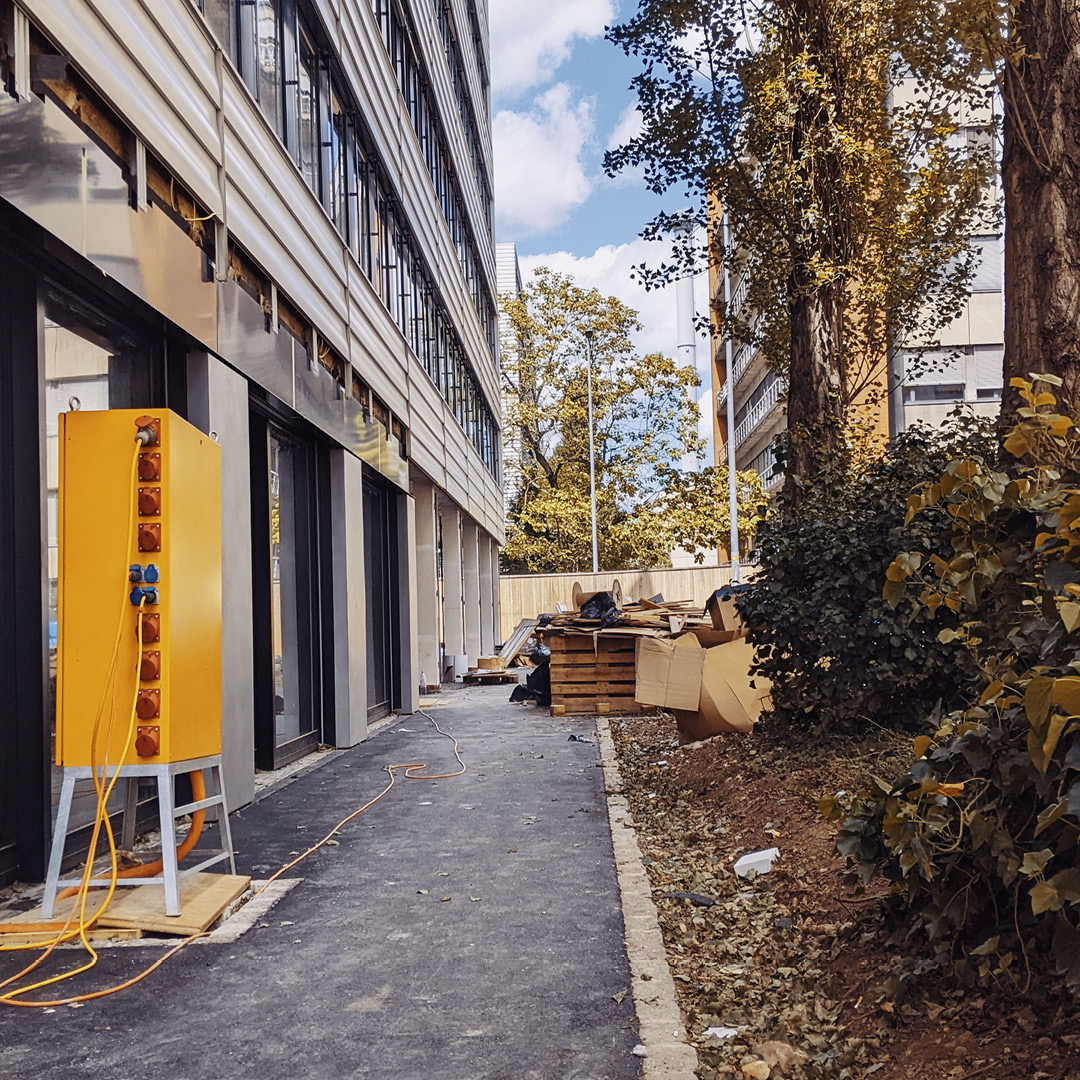 30 days to go until the #opening of our new #coworking space in #Basel Rosental:
- team offices for 2 to 14 persons
- 9 meeting rooms
- event location for 200 persons
- delicious restaurant
- fitness room, rooftop terrace &amp; focus room
westhive.com/ch/en/location…