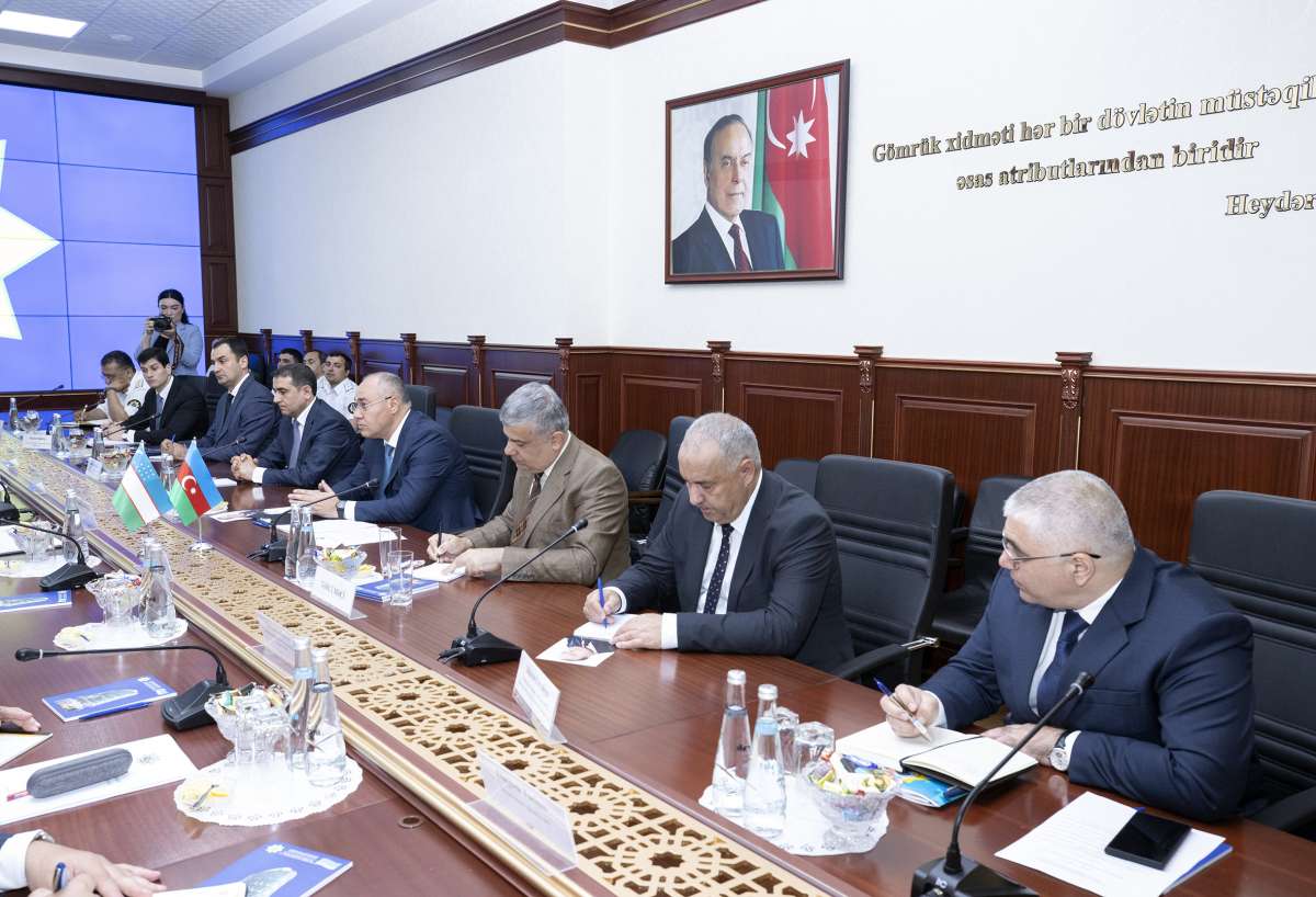 AzGomruk's tweet photo. Özbəkistan Respublikası Dövlət Gömrük Komitəsinin sədri, gömrük xidməti general-mayoru Akmalxuja Mavlonovun rəhbərlik etdiyi nümayəndə heyəti ölkəmizdə rəsmi səfərdədir.

Ətraflı: https://t.co/66wHxWqaHB https://t.co/pztHLnkfdD