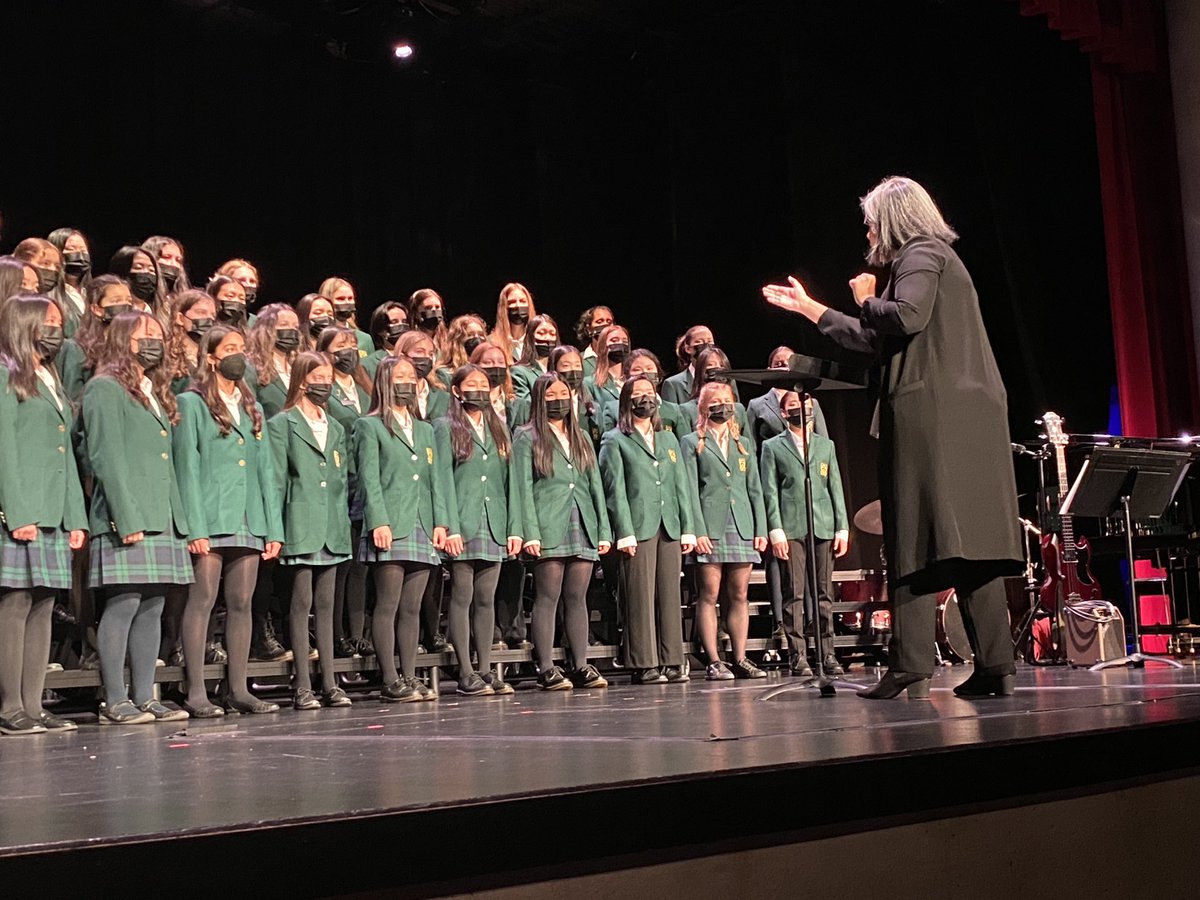 Congratulations to our Choir and their outstanding teacher Ms. Ninan for an incredibly moving concert last evening ⁦<a href="/YorkHouseSchool/">York House School</a>⁩ #myYHS Such a wonderful series of performances! ❤️🙏❤️