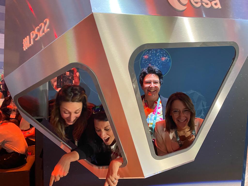 AZO_space's tweet photo. It was a pleasure for the #AZOspace Team to join the @ESA_EO #LPS22 last week!
What does the future hold for #EarthObservation #Copernicus? We got many inspirations, ideas & insights into what is coming!
Stay tuned for new projects from #AZO🚀https://t.co/uo8aZwPhvB https://t.co/hX5ylfQjg8