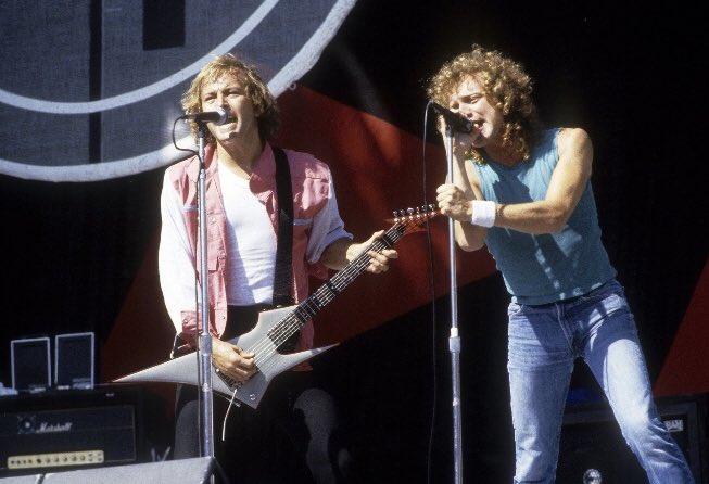 pe31511665's tweet photo. 気分転換に懐かしのロックでも🎵
#フォリナー
#foreigne
🎵  Hot Blooded  🎵
https://t.co/yy6owkufbB https://t.co/Ne7YVz1AHj