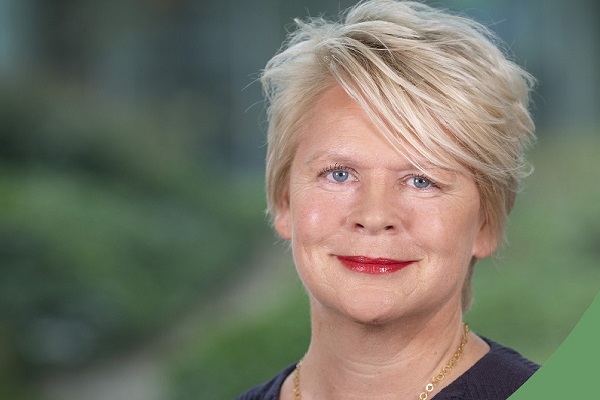 Secretaris-generaal van het ministerie van OCW Marjan Hammersma kijkt uit naar de Dag van de Publieke Dienstverlening op 23 juni. Het thema van die bijeenkomst is vertrouwen. werkaanuitvoering.nl/actueel/nieuws…