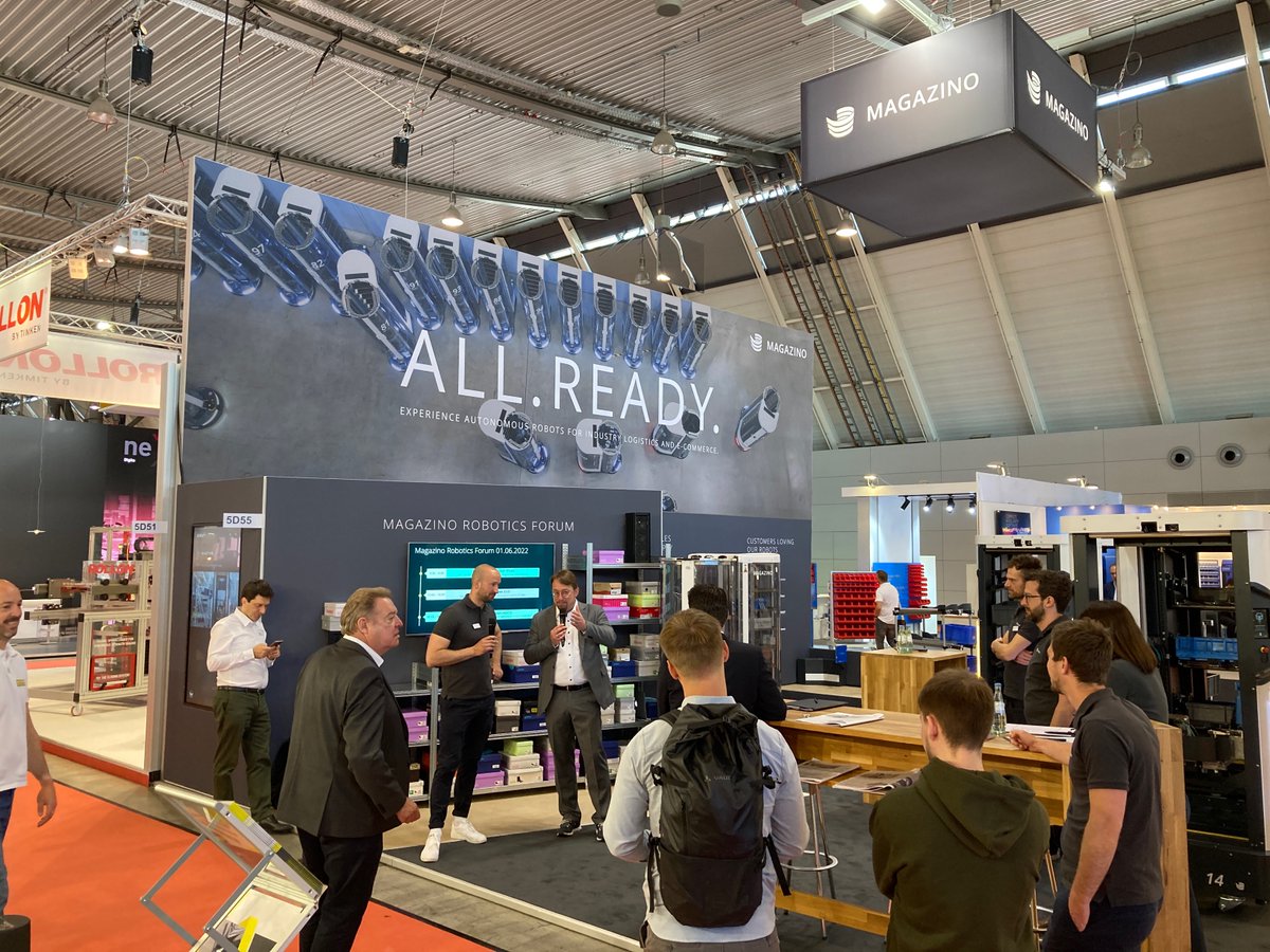 MagazinoGmbH's tweet image. Special thanks to Prof. Johannes Fottner for sharing his insights on &quot;The Major Trends in the Automation of Intralogistics&quot; at today&apos;s Magazino Robotics Forum!

#logimat2022 #automation #intralogistics #robotics