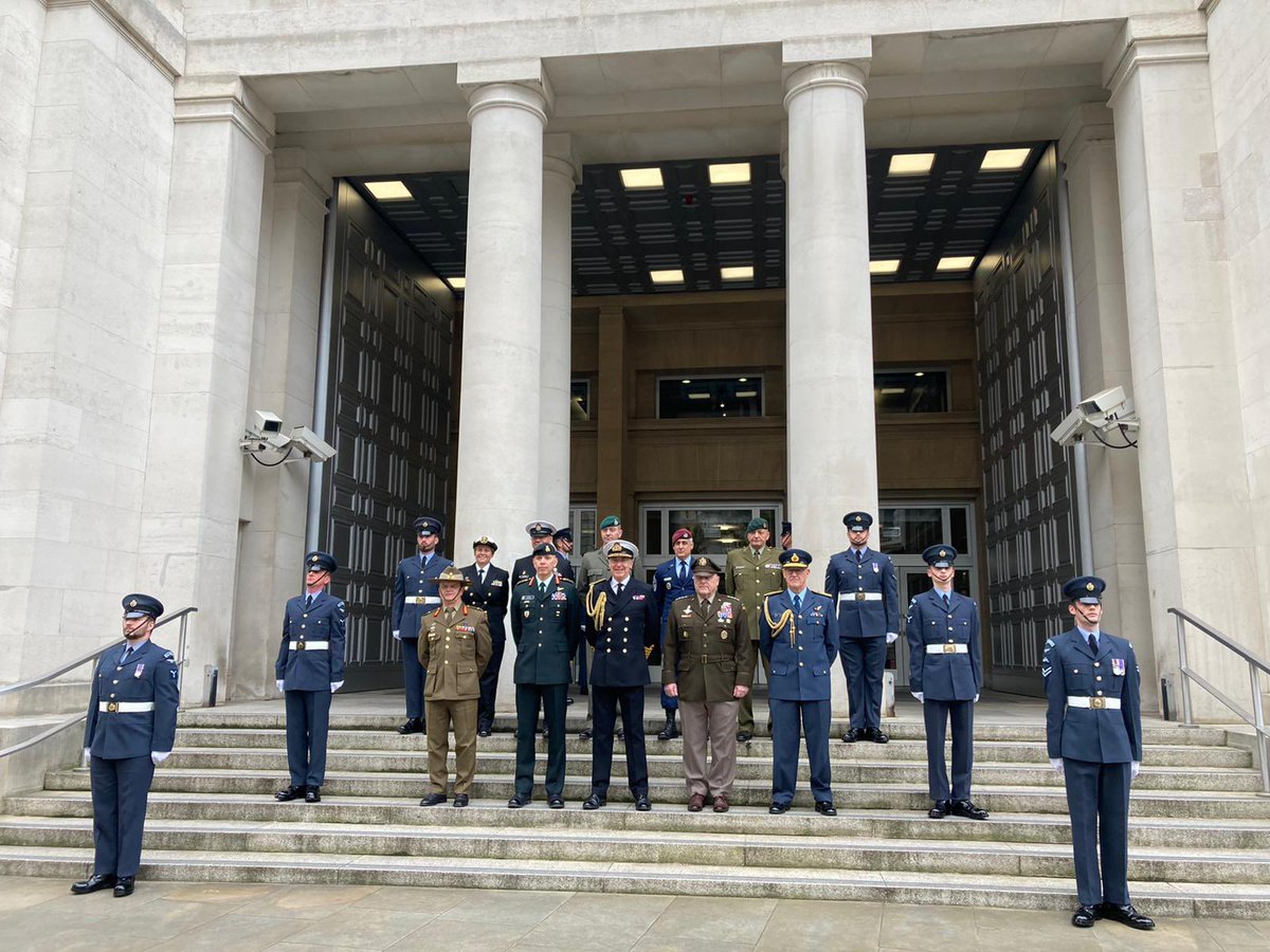 A productive meeting today at the Five Eyes Chiefs of Defence Conference. 
🇦🇺🇨🇦🇳🇿🇬🇧🇺🇸