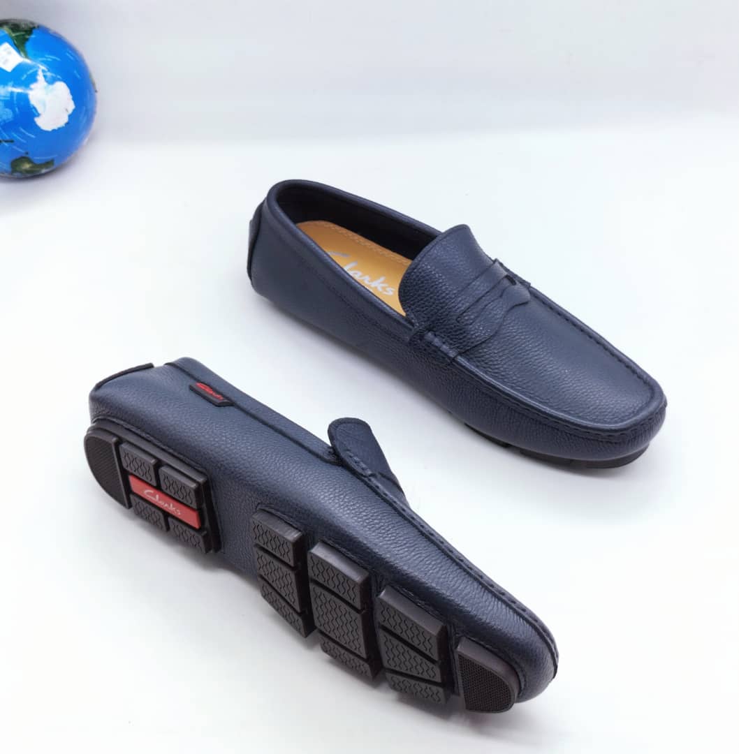 sofabstores's tweet photo. @_Taaooma Happy New Month y'all

Kindly check our page we sell correct correct bags shoes and accessories. You can also find us on Instagram @sofab.stores. Thank you https://t.co/qmkrtihrWC