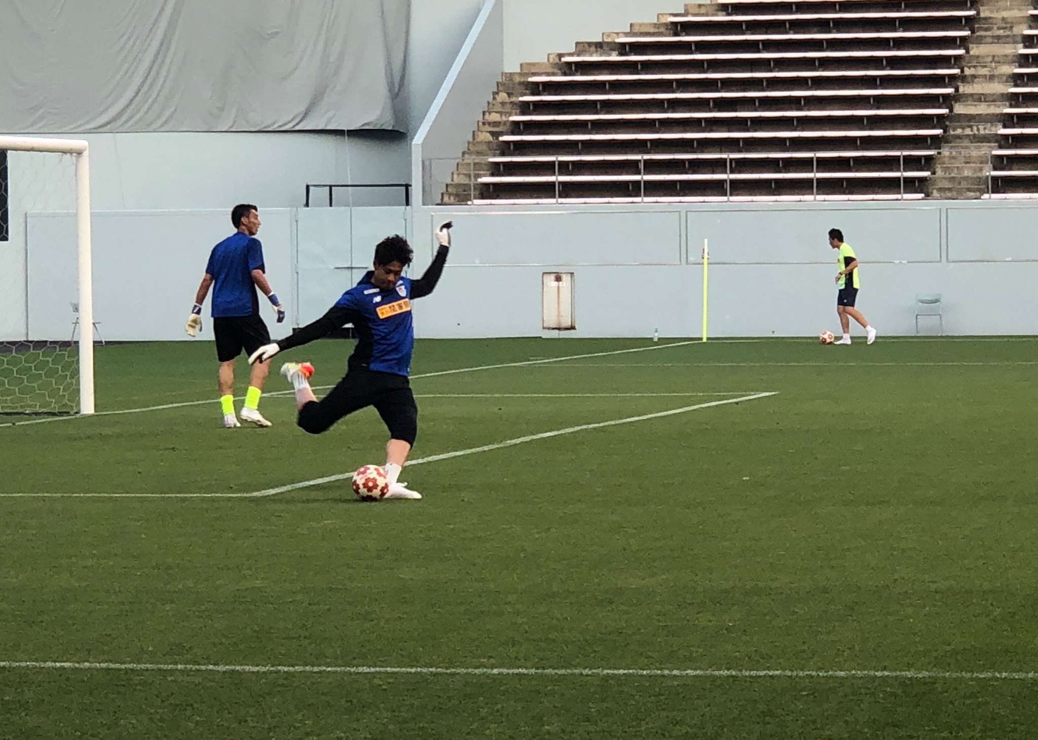 サガン鳥栖公式 ただいまウォーミングアップ中 天皇杯jfa 第102回全日本サッカー選手権大会2回戦 サガン鳥栖 ヴェルスパ大分 Sagantosu 道 Dreamroad 天皇杯 Jfa T Co esiz2zqt Twitter