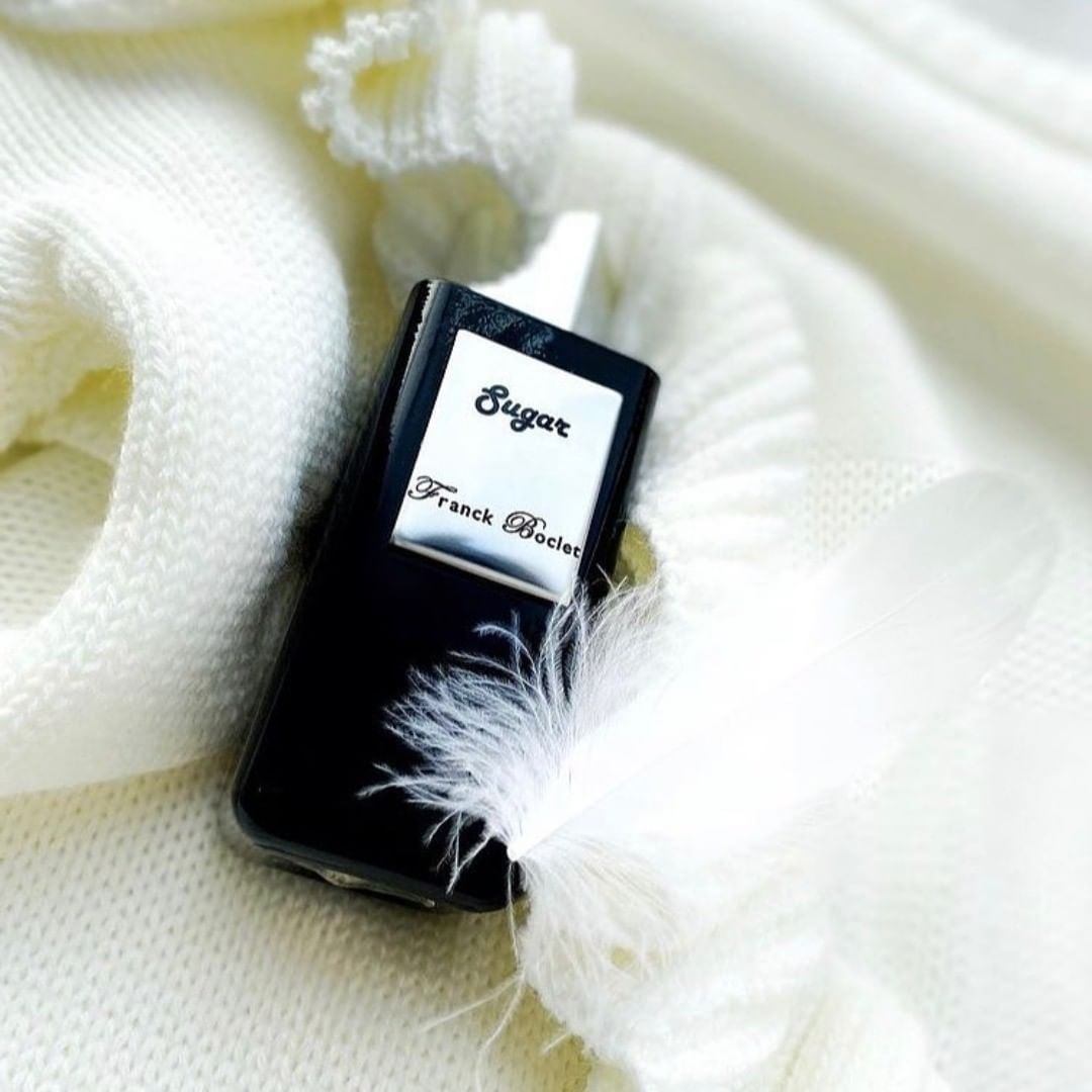 montaigneplacee's tweet photo. #sugar #perfume #scent #personality #exception #emotion #sensuality #harmony #mood #soul #wearer #romantic #sensual #song #vintage #comeback #fragrance #perfumery #montaigne #montaigneplace #longlasting #franckbocletjune2022 https://t.co/aYl17o0Vds