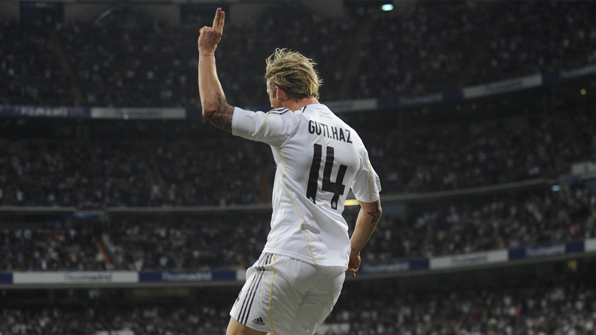 realmadrid's tweet photo. Nos encanta el número 1️⃣4️⃣... 🤍 https://t.co/PYGYhVFqEJ