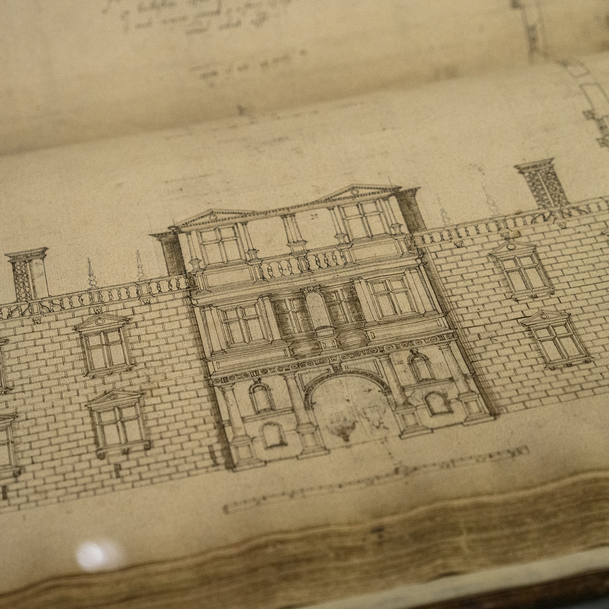 SoaneMuseum's tweet photo. Last chance to see! ๐จ Our #HiddenMasterpieces exhibition closes on Sunday. Itโs been lovely sharing these extraordinary highlights from Soaneโs 30,000-strong drawings collection with visitors from around the world. ๐
Weโre open throughout the Jubilee weekend, so do pop in! ๐ https://t.co/OXdbSWUkSs