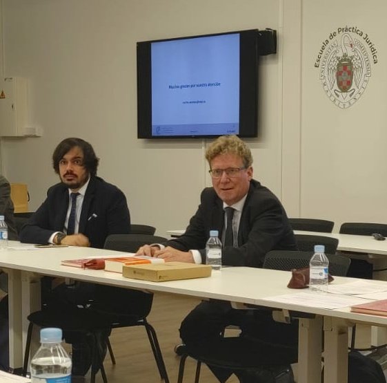 MPI_Luxembourg's tweet photo. .@burkhard_hess, Enrique Vallines, @lenahornkohl &amp; @SantaloGoris from @MPI_Luxembourg are speaking at 2 day conference on the link btw Spanish and EU civil procedure hosted by @unicomplutense https://t.co/IcJJU0ZZGI