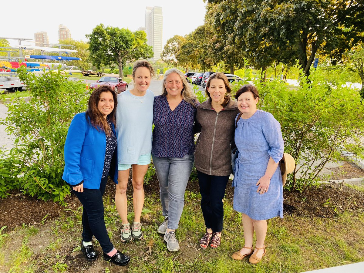 cotter_grace's tweet image. A lovely way to end the 2021-22 @BCHighRowing season on the grounds of our partner boathouse Riverside - alumni, parents, coaches &amp;amp; rowers.  Thank you to the parents &amp;amp; the White’s for hosting the bbq. Men for Others a strong  theme &amp;amp; culture.  Boys in the boat for others!  AMDG