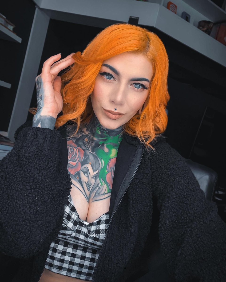 #WomanCrushWednesday 
#MyWifeysDay
#MyOlLadyIsHotterThanYours

<a href="/SweetCh3rryPi3/">Cherry.</a> love shines in my heart as the sun that shines upon the earth. They say when you meet the love of your life, time stops, and that’s true. The day I meet Gracie, will always be the day that time died.