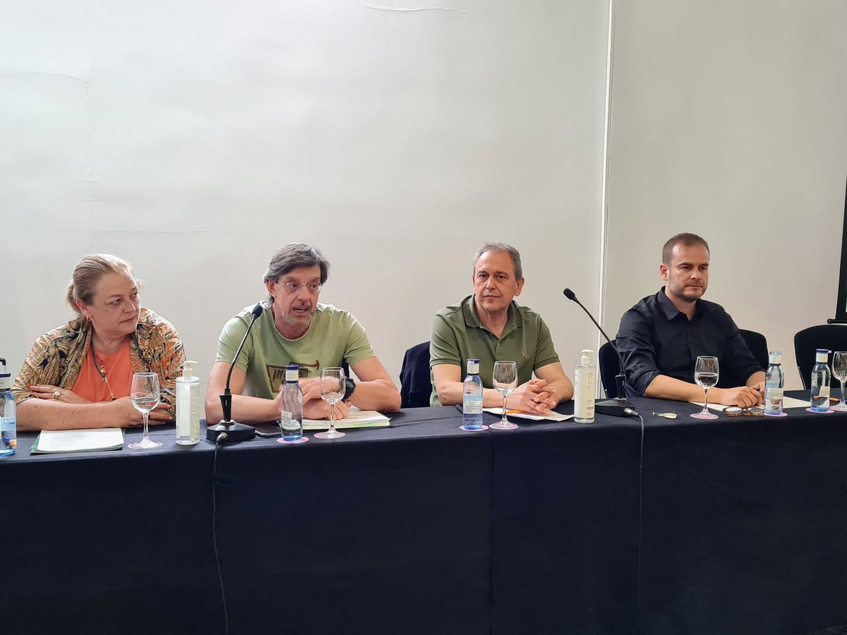 CSIFnacional's tweet photo. 📍 Mesa redonda en las #JornadasJusticiaCSIF

👉Javier Jordán de Urries, pdte @CSIFJusticiaNac
👉Manuel Moreno, vicepdte @CSIFJusticiaNac 
👉Manuel Gómez, pdte #CSIF Barcelona
👉Cristina Blázquez, pdta CSIF Justicia de Extremadura.
👉Manuel Garay, pdte CSIF Justicia de Cantabria https://t.co/8r75n54si5
