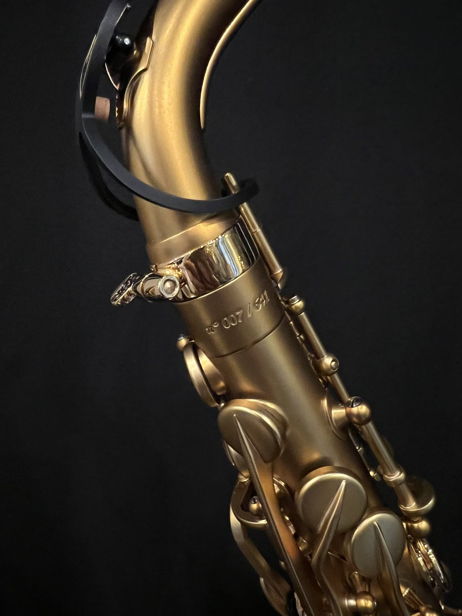uemura_gakki's tweet photo. SELMER ALTOSAX
Supreme “Modèle 2022”
serial number 007 🕶
#SERMER #ALTOSAX #Supreme #アルトサックス #限定品 #映画007 https://t.co/J3tCr1L09z