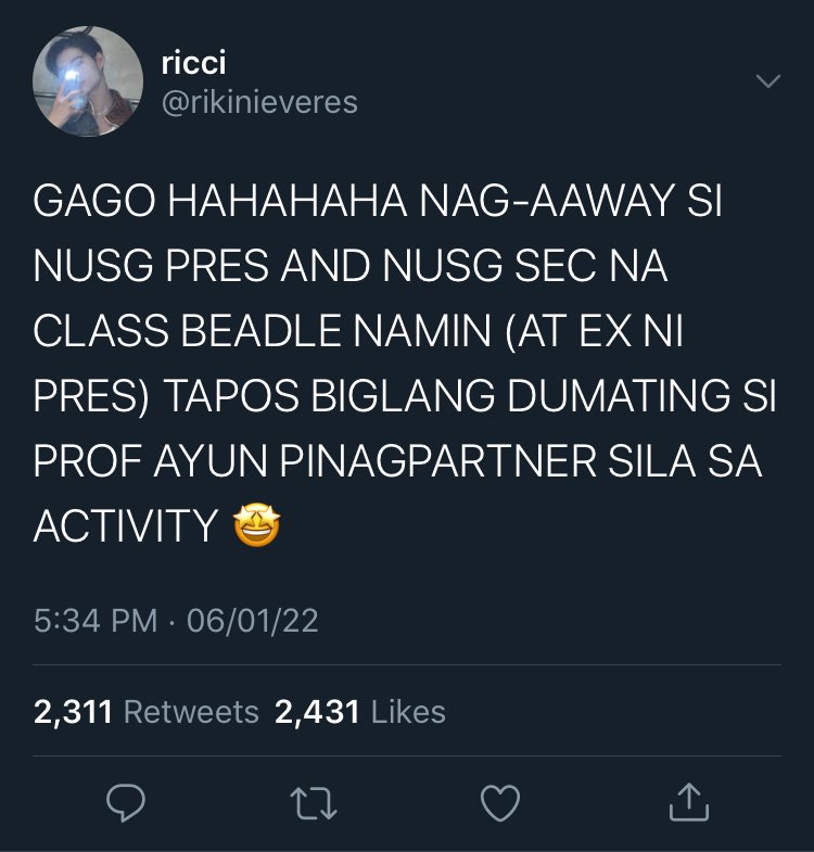 enhadocx's tweet photo. minute to hate it. 

—— mag-ex one tweet au ft #heesun where; 

eize got into class a minute beyond the grace period and sean his ex, their class attendance beadle marked him as late. 

“late lang naman pero bakit narelate sa relasyon nila?” https://t.co/NrcyFYH4vN