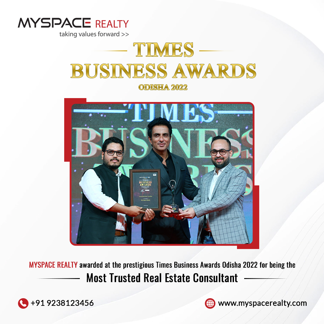 MySpace_Realty's tweet photo. We're honoured to receive TIMES BUSINESS AWARD for TRUSTED PROPERTY CONSULTANT. Our Co-Founders Sheikh Mairajul Haque & Sashikant Barik are humbled to receive this Prestigious Award from Superstar Sonu Sood.
#TimeaBusinessAward2022 #Bhubaneswar #MySpaceRealty #RealEstate https://t.co/9JC4bYBS7I
