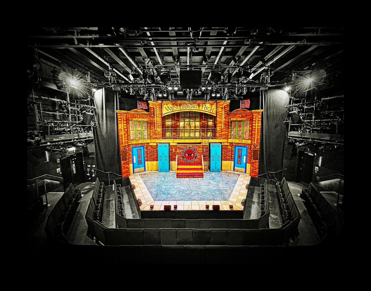 Kierbro's tweet photo. No return to #WesterbergHigh @HeathersMusical for me today (boo) as they have it covered, but had such a blast yesterday. Thanks to all who messaged or came to watch and the wonderful cast/crew @TheOtherPalace! #Heathers #HeathersMusical 💙💛❤️💚 https://t.co/I1HMKbowIz