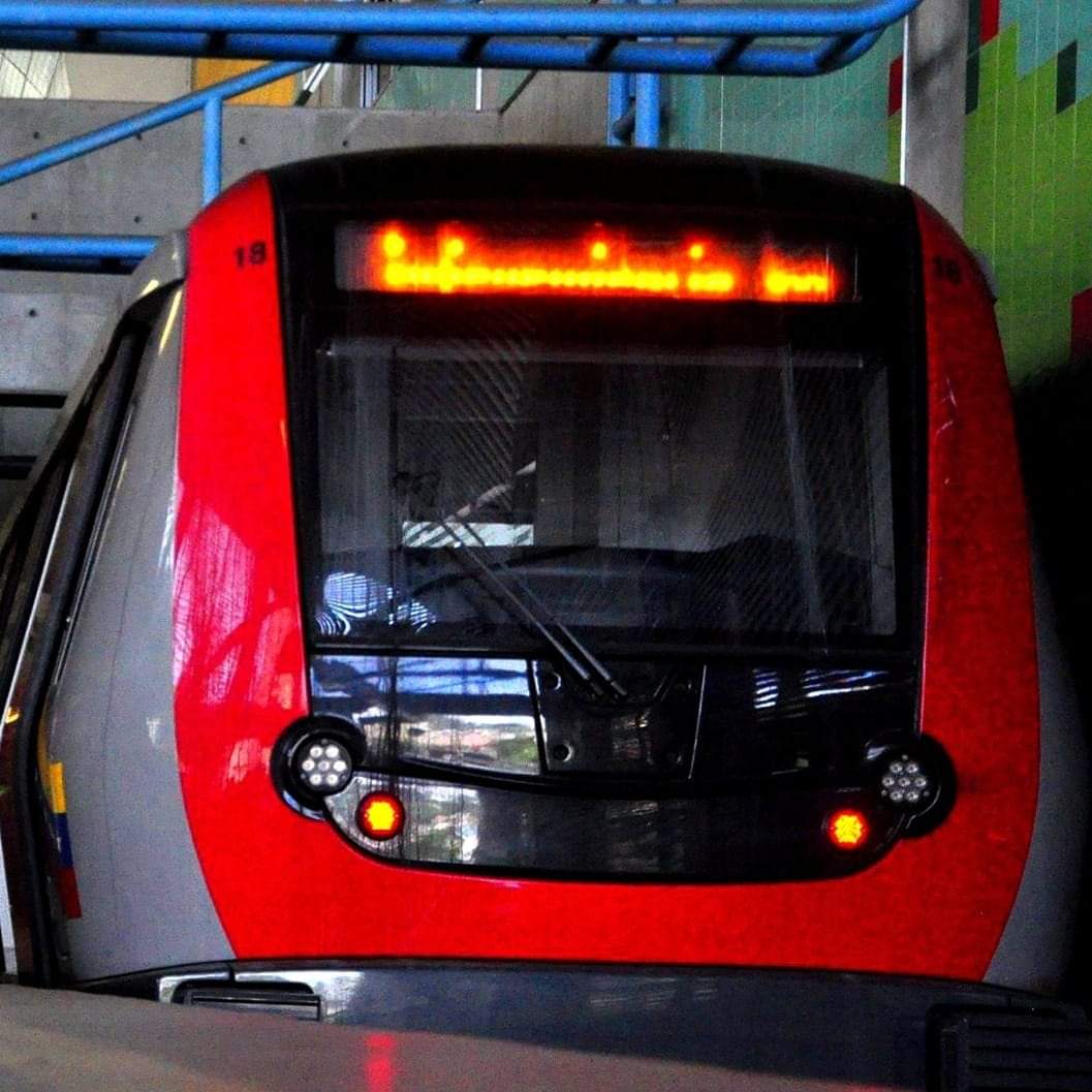 metrolosteques_'s tweet photo. #1Junio Feliz miercoles e inicio de mes para todos nuestros usuarios ferroviarios. #MLTE opera con normalidad en todas sus estaciones con cuatro trenes circulando.
#MetroLTEnoSeDetiene #Reporte https://t.co/BDboLw0zcC