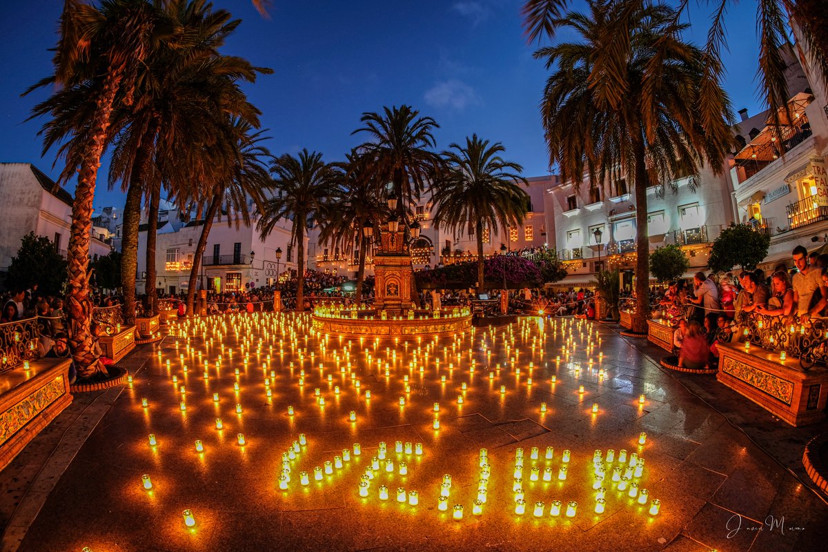 "NOCHE DE VELAS EN VEJER". Sábado 4 de junio.
Adjuntamos toda la información para que disfrutéis de una mágica noche en Vejer a luz de las velas.
<a href="/LosPueblosmbe/">Pueblos más bonitos</a> <a href="/CadizTurismo/">Turismo de la provincia de Cádiz</a> <a href="/TurismoAND/">Consejería de Turismo y Andalucía Exterior</a>