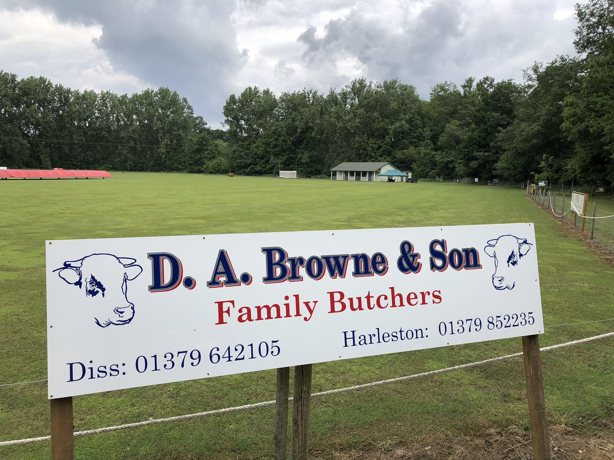Melliscricket's tweet photo. A big thank you to long standing friend of the club Danny for his sponsorship board . https://t.co/uLtA3F8qlW
