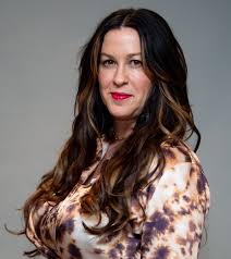 01/06 Happy Birthday! Alanis morissette(48)       