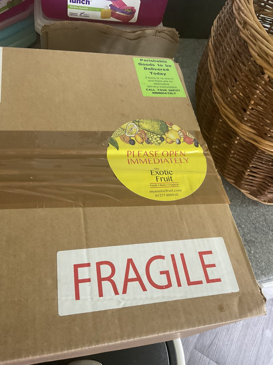 My delivery has arrived thank you <a href="/MyExoticFruit/">My Exotic Fruit</a> . Service with a smile and efficiency 🥭🥑🍊🍋🍑can’t wait to taste everything