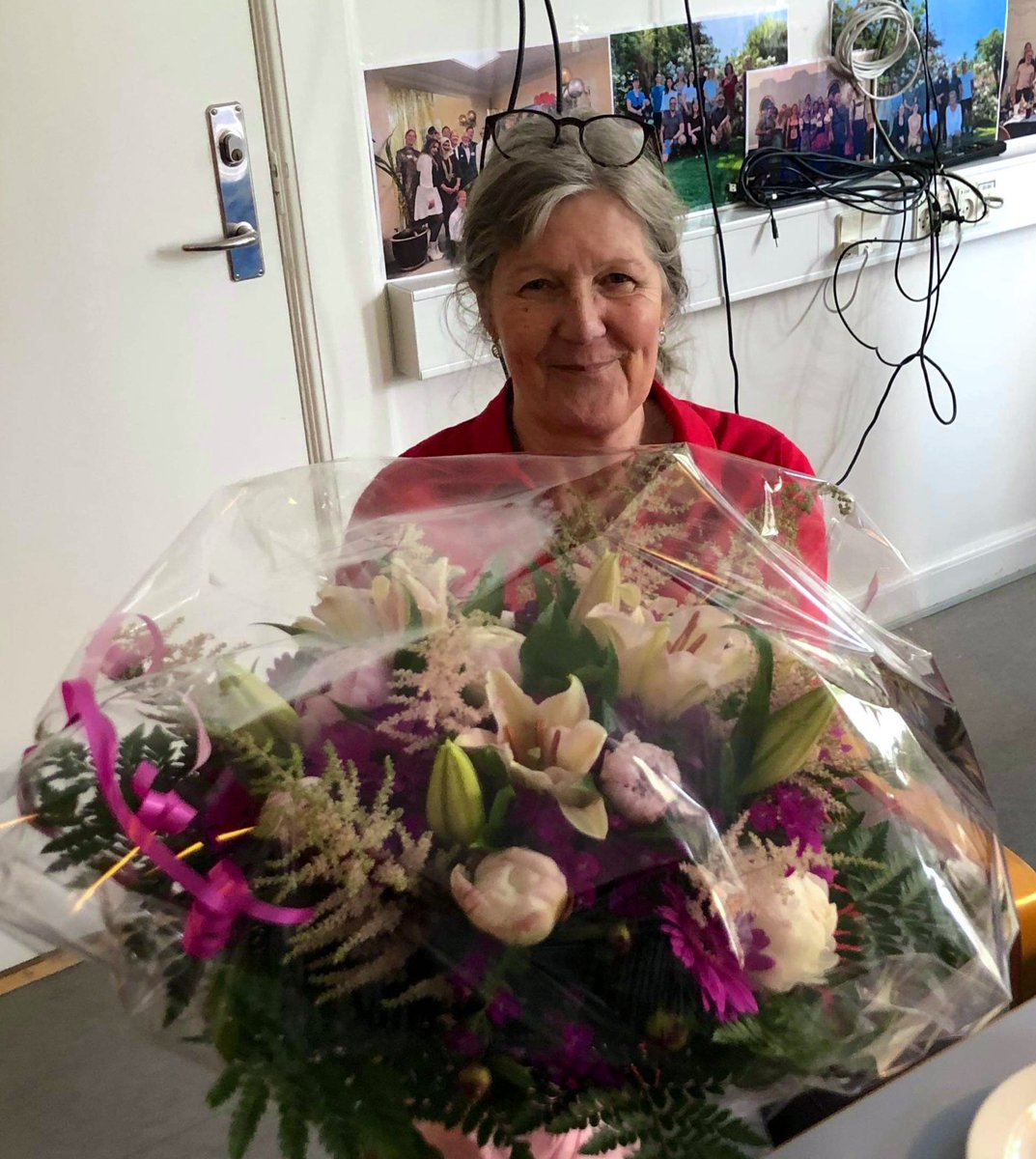 BBH_CNSLab's tweet photo. Today, we are celebrating our amazing, knowledgeable and  always kind technician Sus who has been with the lab for 20 years 🎉🎉🎉 https://t.co/Ost9OoIPqK