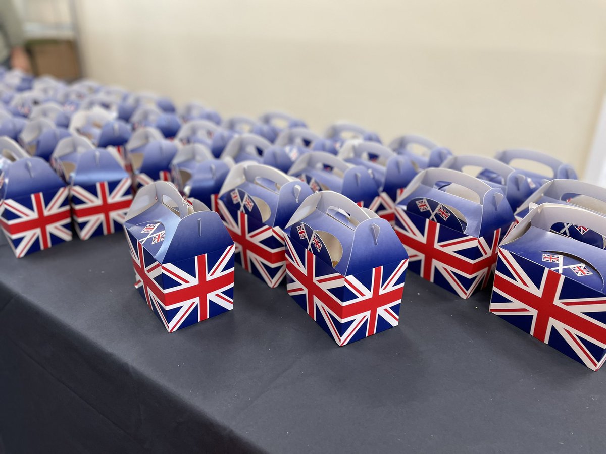 newbiem1's tweet photo. #jubilee2022 #thankyou @gloshospitals https://t.co/379XfD80uI