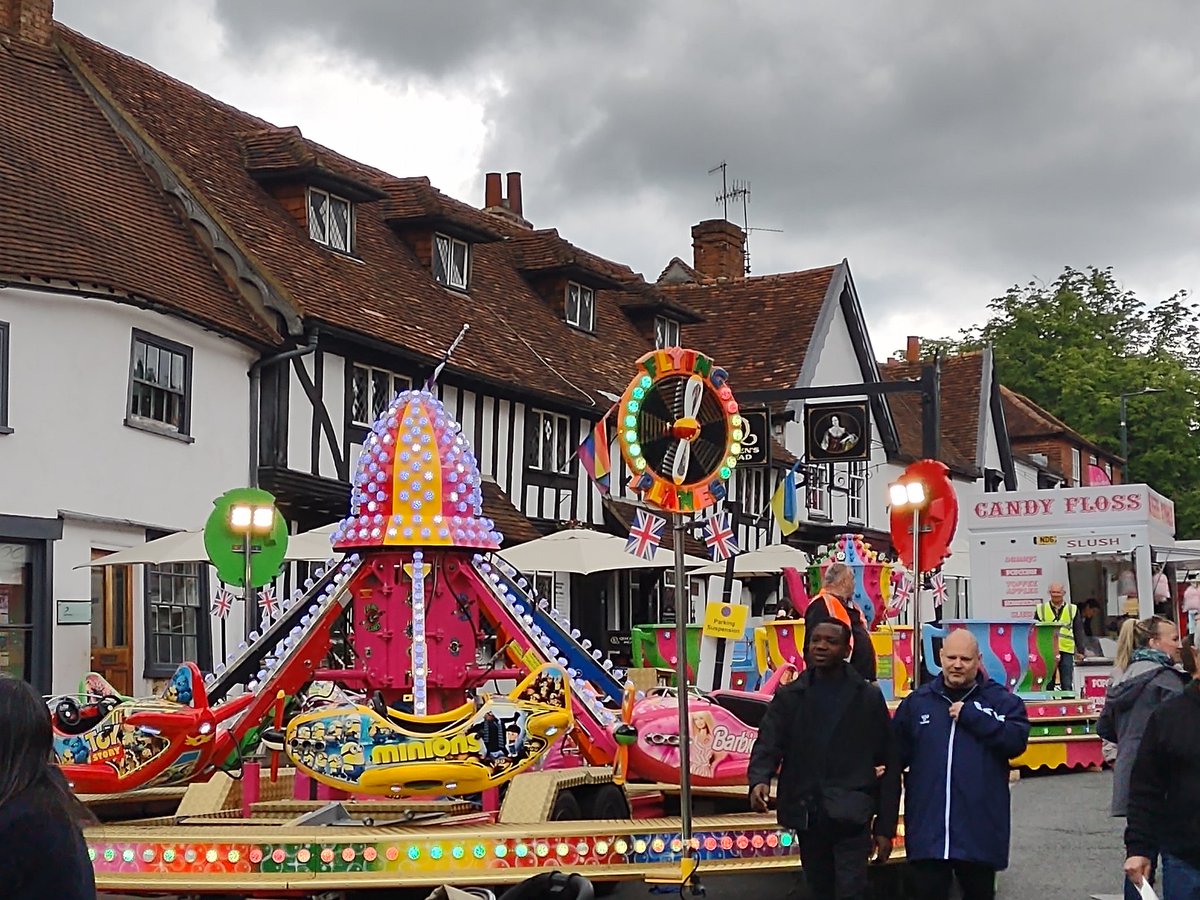 PinnerLocal's tweet photo. The big day is here for #Pinner Fair. One day only 1st June so make sure you go along @PinnerAssociat @PinnerBizClub @BBCLondonNews @MayorofLondon https://t.co/7RtaDt3nwQ