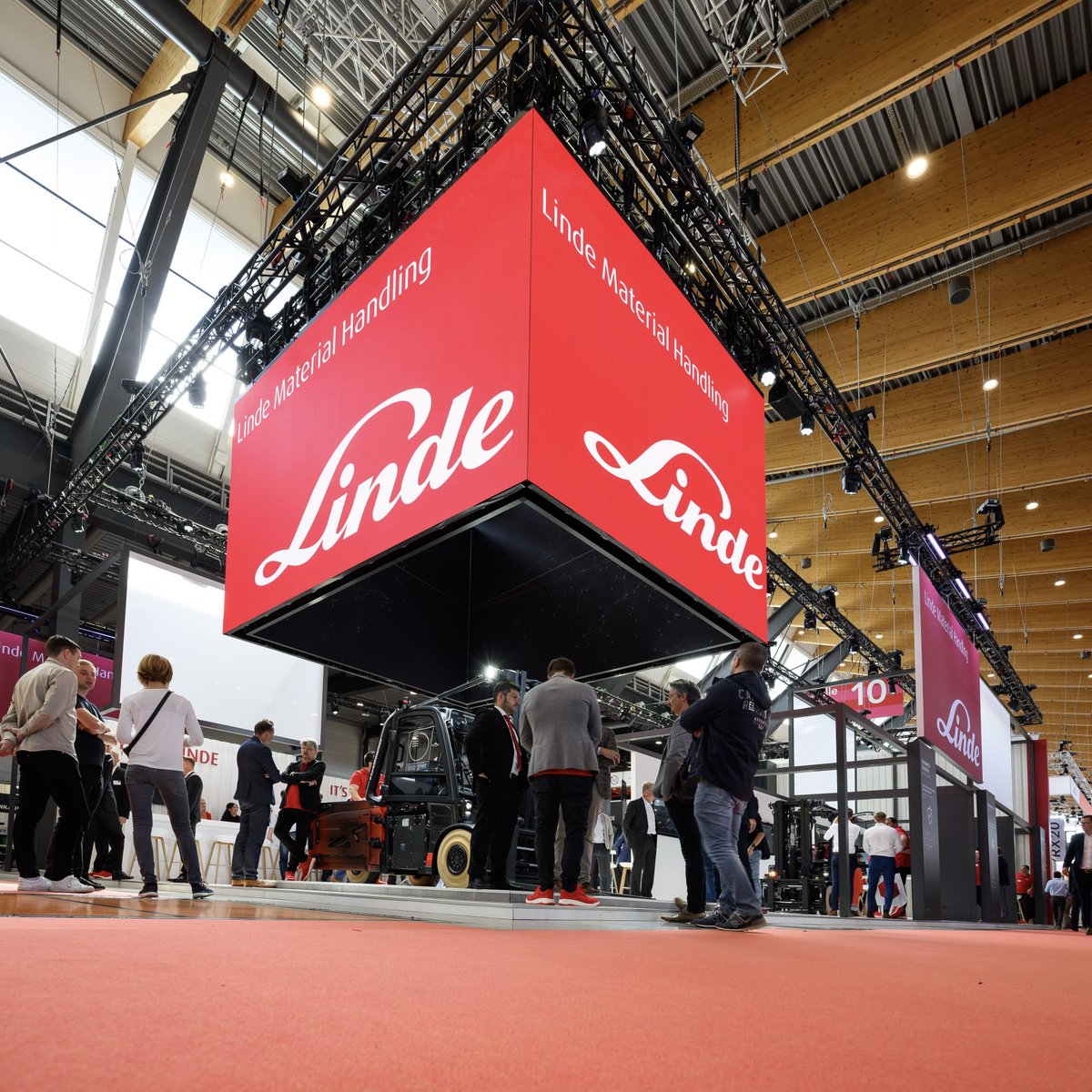 Linde_MH's tweet image. What a fantastic experience to back at #Logimat2022. We can finally meet in person again and exchange ideas!