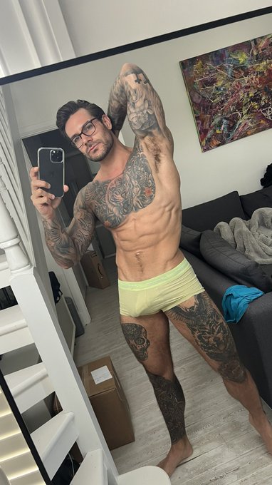 Filmed the hottest 3some video yesterday&hellip; and I am still so fucking horny&hellip; https://t.co/oKSrK6eVC9<a href="/tag/macro"class="tags"><span>#macro</span></a>