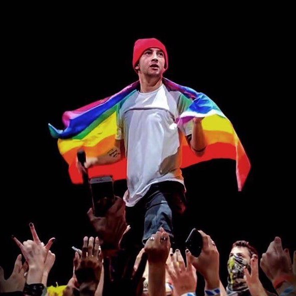 21pilotsai's tweet photo. happy pride month 🏳️‍🌈 https://t.co/XcZpjZ1tfG