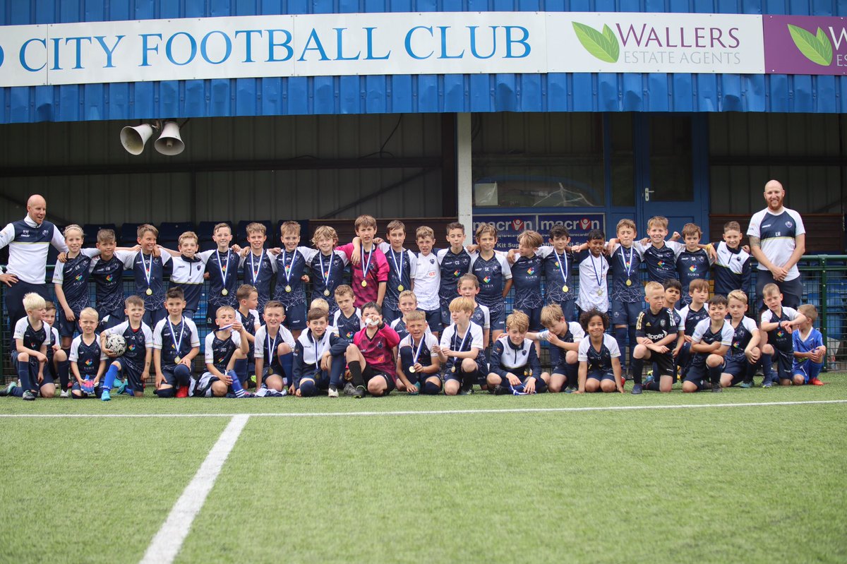 Coaching these lot the wonderful game 🙌🏼
They listen, learn, make mistakes but when they get it, when they understand the game it’s so rewarding.
<a href="/Street2Pro/">Street 2 Pro</a> was created to give players a chance to enjoy the game but learn, get better and become good humans. Loving every moment