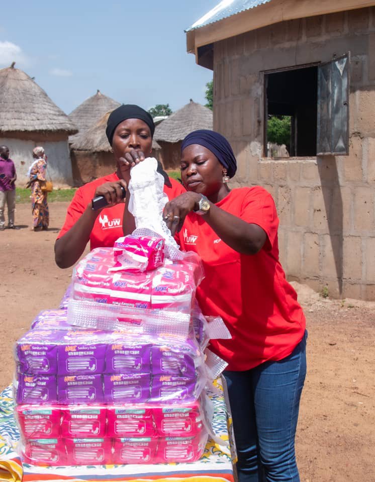 YoungUrbanWomen's tweet photo. YUWM in the Northern Region celebrated Menstrual Hygiene day with community members in Kumbuyili. We had discussions on Menstrual health and hygiene, and distributed disposable sanitary pads to the young girls.

#MHDay2022  #EndPeriodPoverty #WeAreCommitted https://t.co/0pitcIvqLi