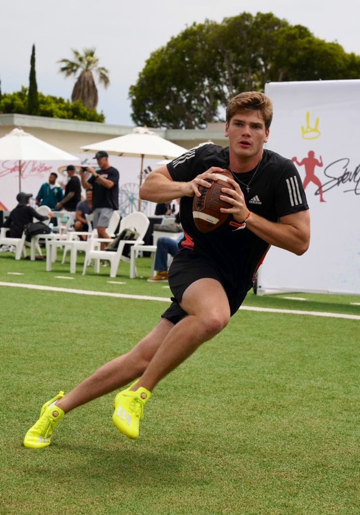 What do you see?

I see gait..
Gait cycle
Abduction
T Spine Rotation
Contralateral Rhythm

But back squat is life tho…