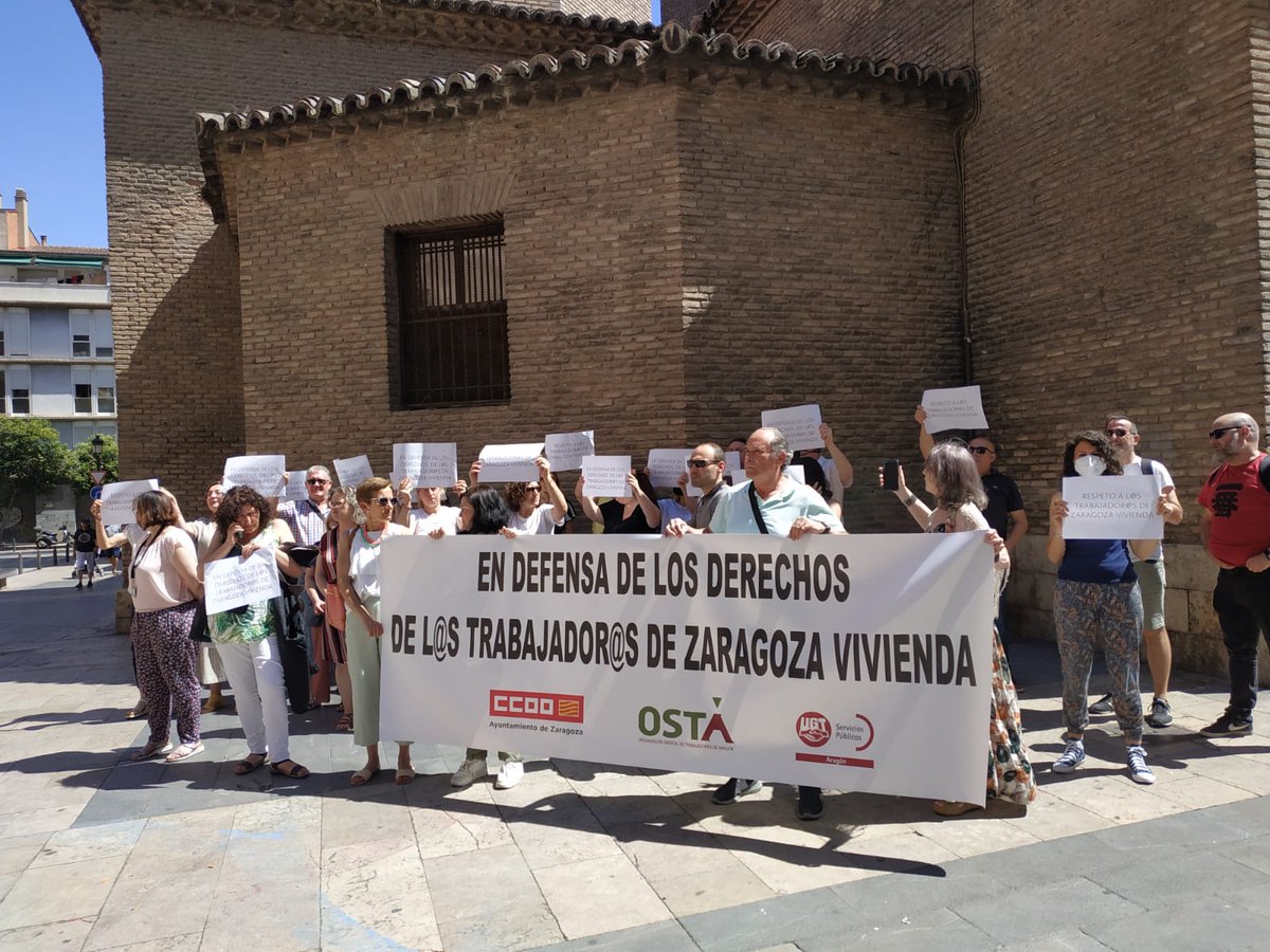 ¿Dónde estas .<a href="/Jorge_Azcon/">Jorge Azcón</a>? 🤷‍♀️🤷‍♂️

👉La plantilla de #ZaragozaVivienda continua exigiendo el cese de cualquier tipo de actitud que atente contra la dignidad de las personas.

💪Seguiremos todos los miércoles hasta que se adopten medidas por <a href="/zaragoza_es/">AyuntamientoZaragoza</a> y se alcance una solución.
